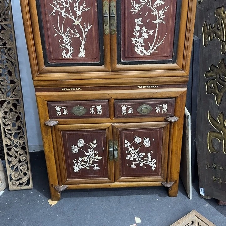 木1**9花梨镶嵌二节柜一个