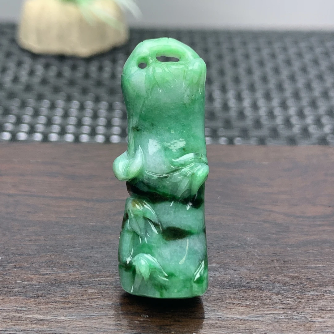 缅甸天然A货翡翠果绿色飘花小竹节挂件吊坠挂坠满色辣绿节节高升