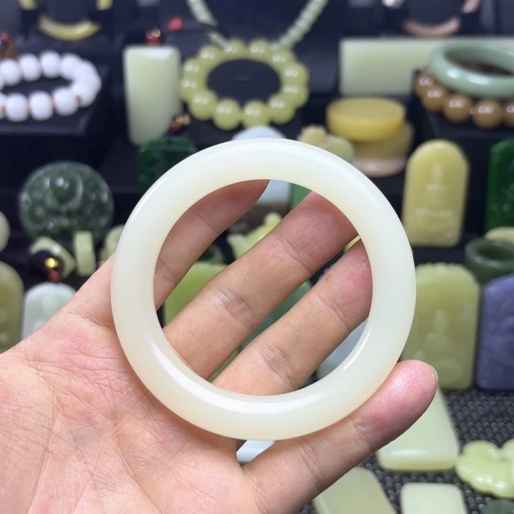 【闪购商品】和田玉未镶嵌颈饰莫*闲