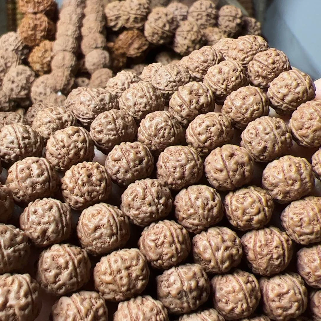 车***友金刚菩提吊坠不是纯血老树王，拍一发四