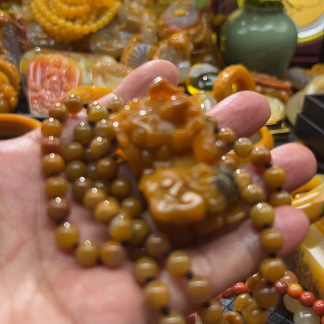 石英质玉未镶嵌颈饰