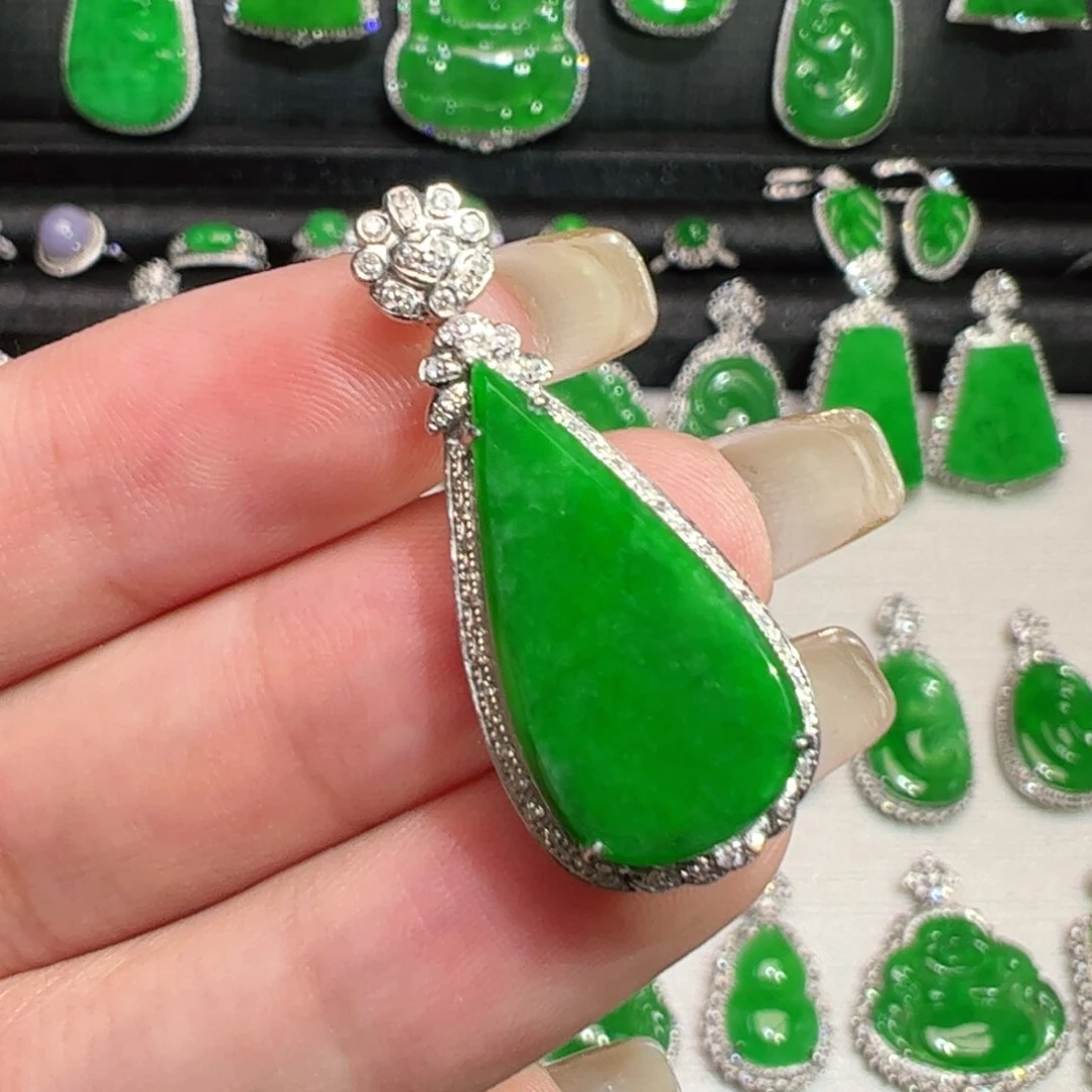 翡翠18K金镶嵌吊坠(不含链)