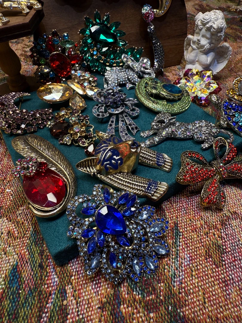 铜合金珐琅胸针 胸针杂款拼盘高端大气简约