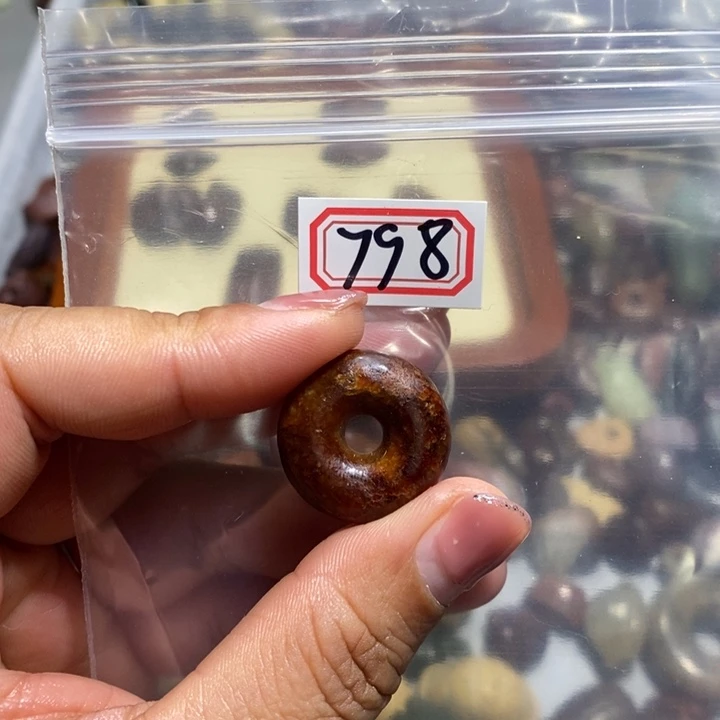 蛇纹石玉颈饰未镶嵌夏*棉