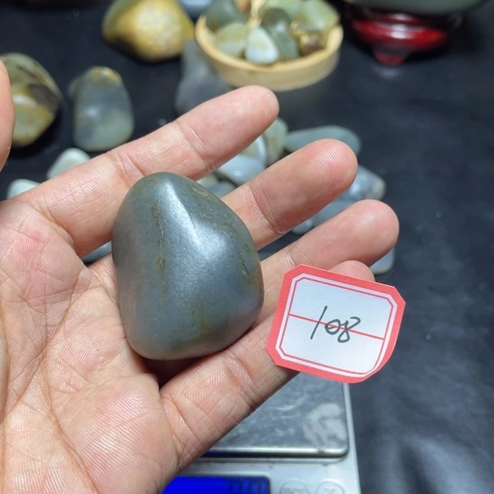 和田玉未镶嵌颈饰108