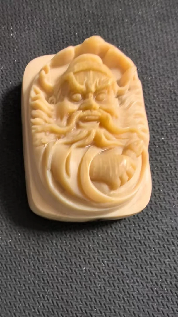 猛犸约34.4克雕刻件AF499