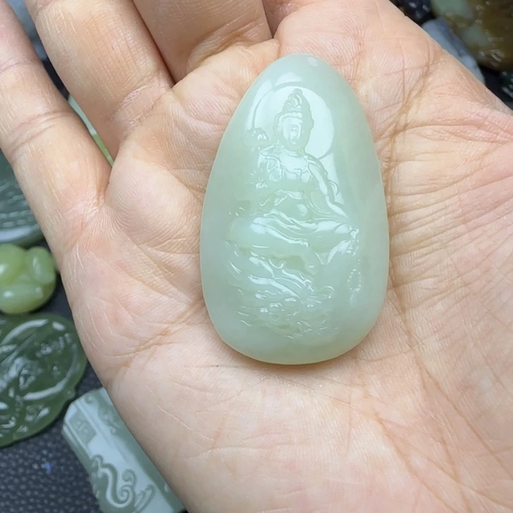 和田玉未镶嵌颈饰