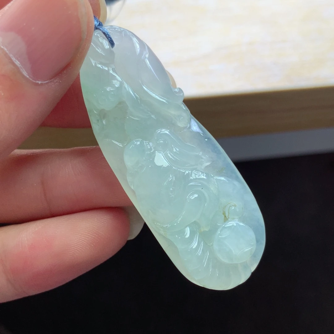 颈饰未镶嵌翡翠吊坠