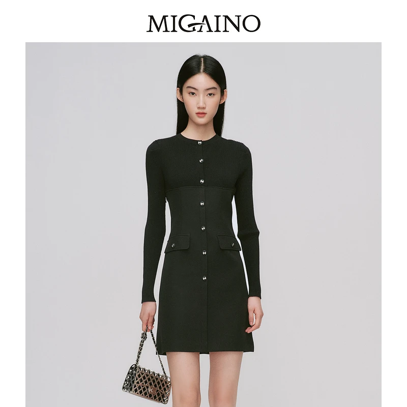 Migaino/曼娅奴女装冬季新款圆领设计感针织拼接显瘦连衣裙