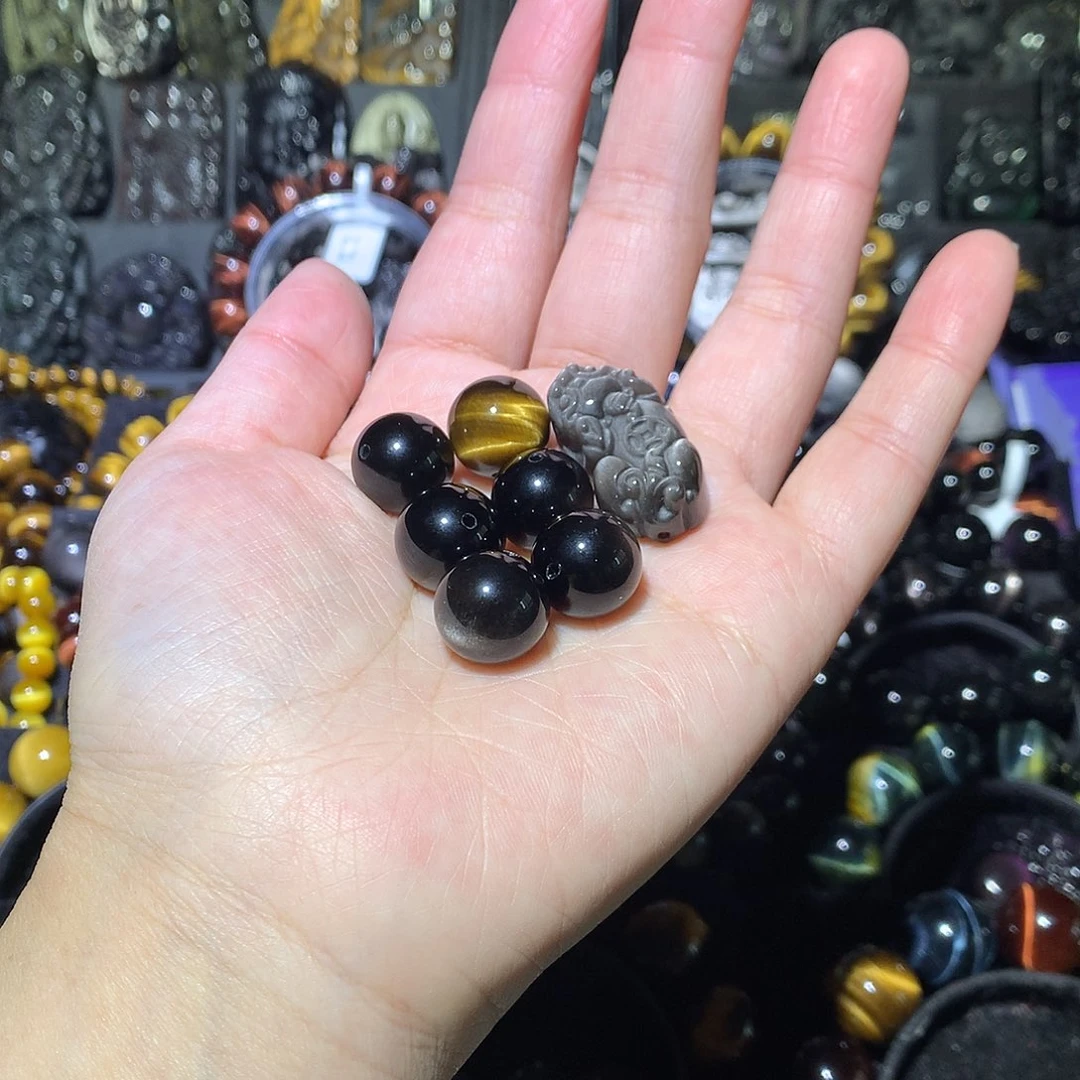 扶***尧黑曜岩未镶嵌手链