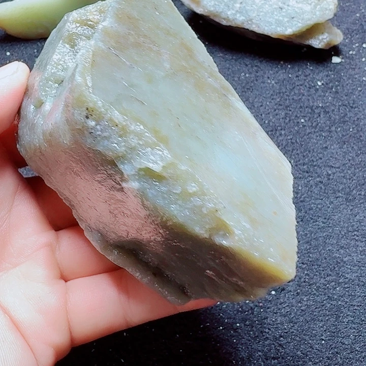 和田玉（糖玉）未镶嵌珠宝半成品
