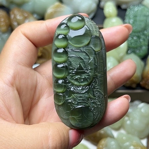 颈饰未镶嵌和田玉（糖玉）?****j