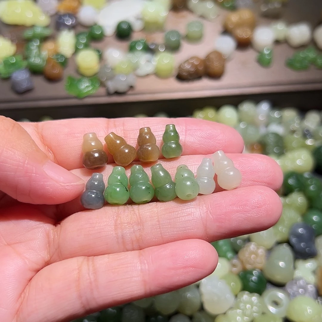 和田玉未镶嵌珠宝半成品