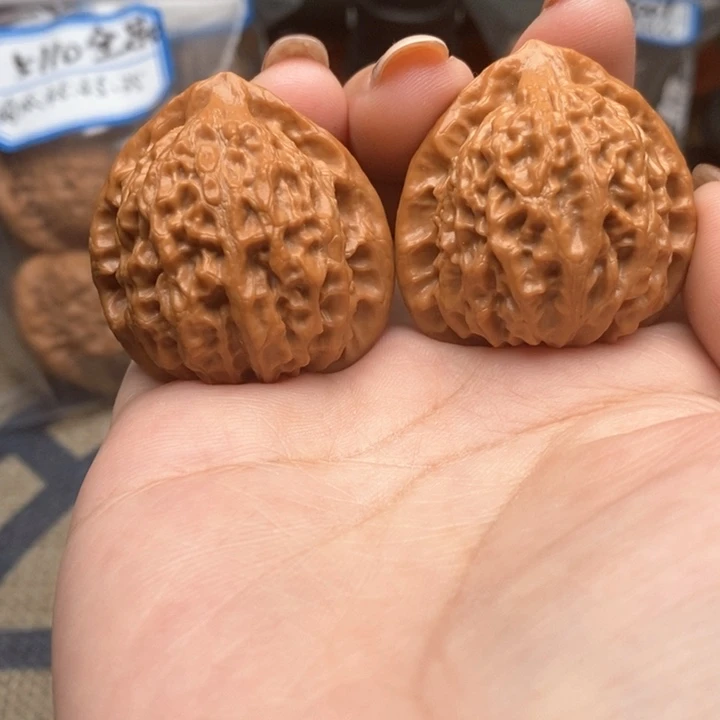 猴头核桃吊坠4111号全品金牛37