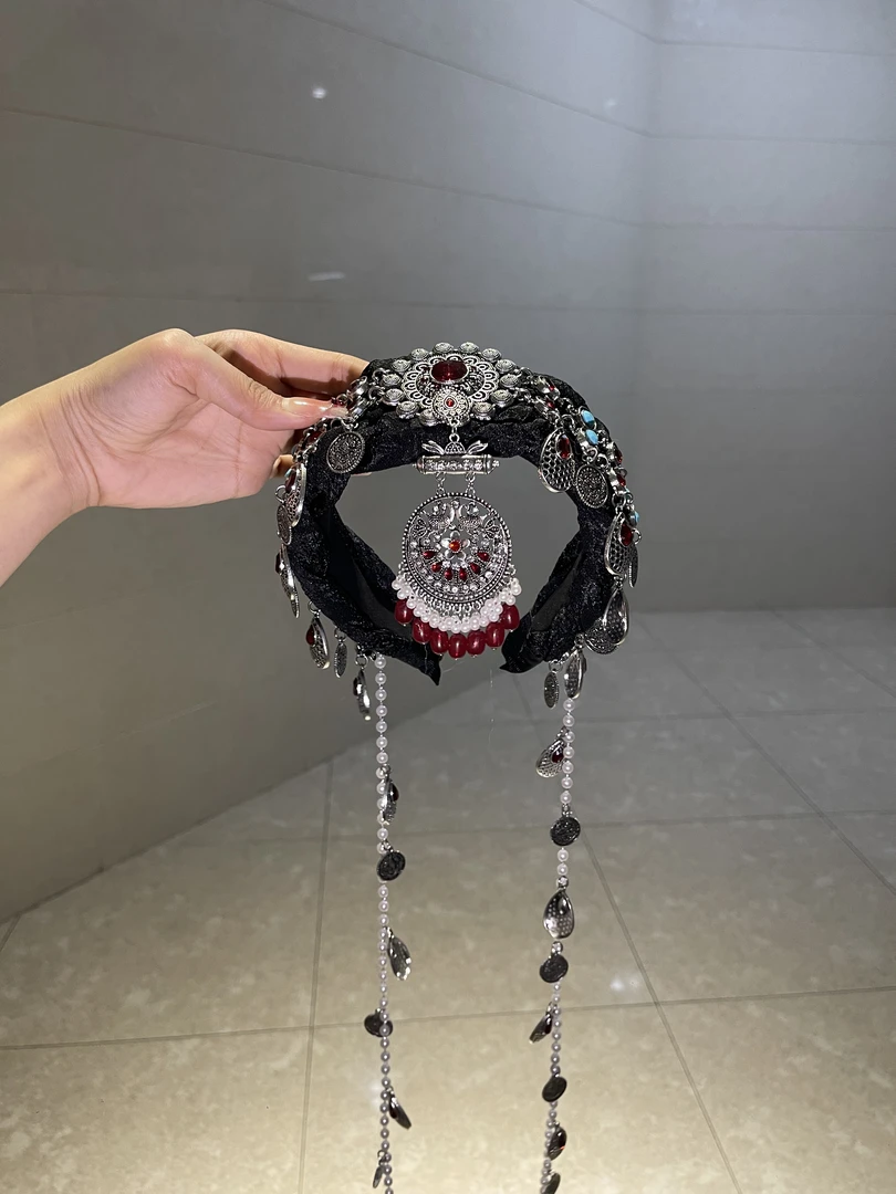 【楼兰】异域风情黑色气质轻奢红色发箍重工国风民族风流苏出游必备