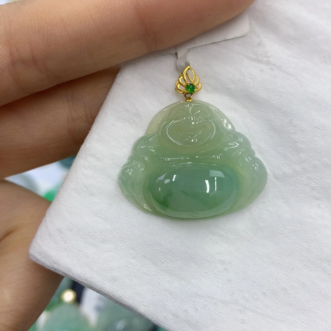 翡翠18K金镶嵌颈饰