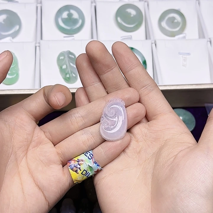 念***词翡翠未镶嵌颈饰翡翠