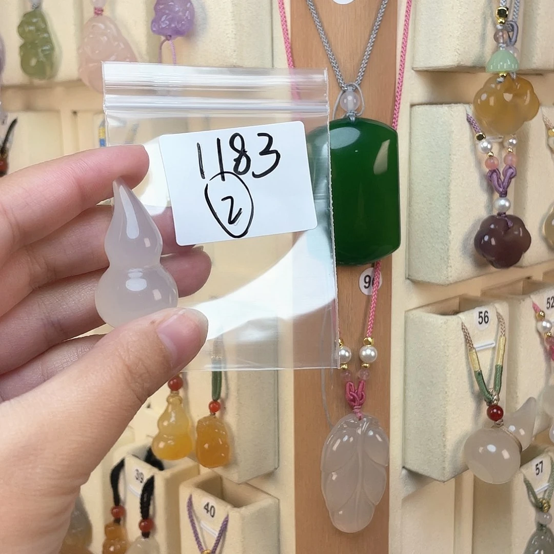 玛瑙/玉髓颈饰未镶嵌百****⁷