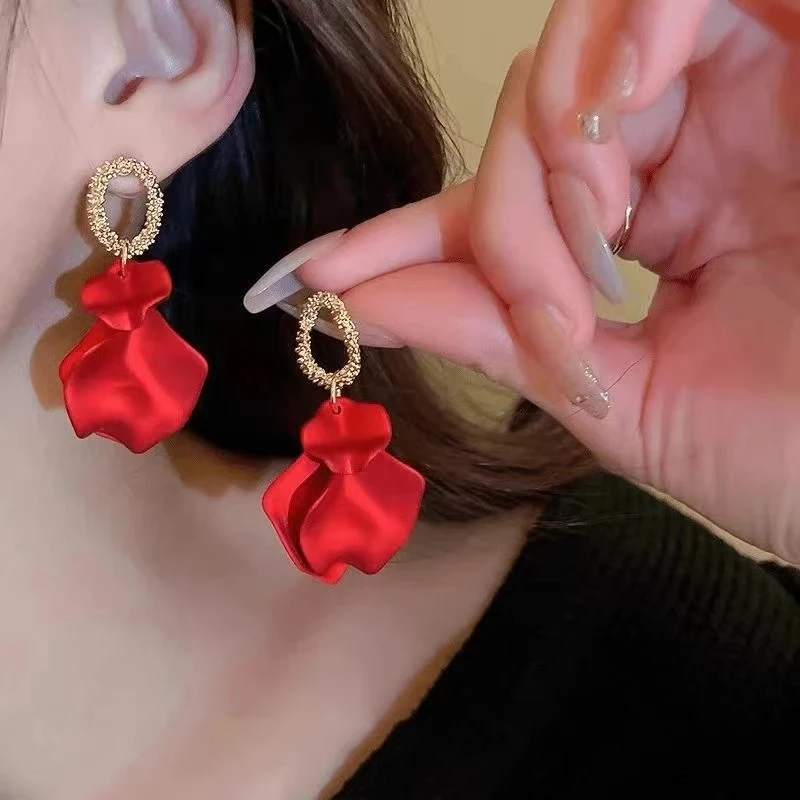 铜合金耳饰 【暗里着迷】轻奢红色气质时尚女神长款-668