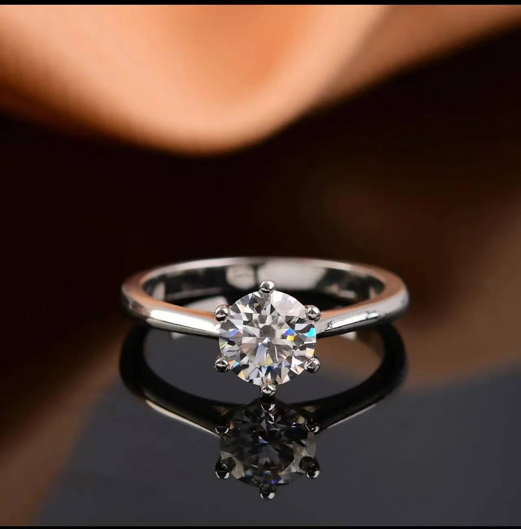 925银莫桑石戒指 925银莫桑石戒指【周家六爪款0.5-5克拉】时尚经典