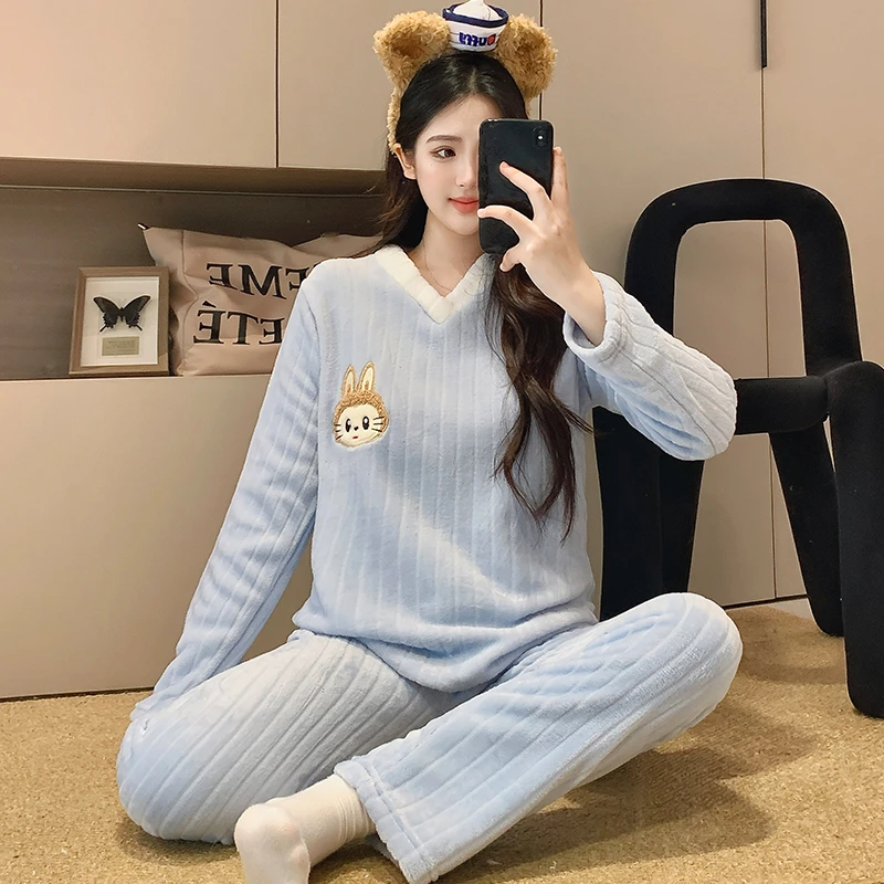 加绒加厚珊瑚绒睡衣女秋冬款保暖冬季卡通可爱V领宽松休闲家居服