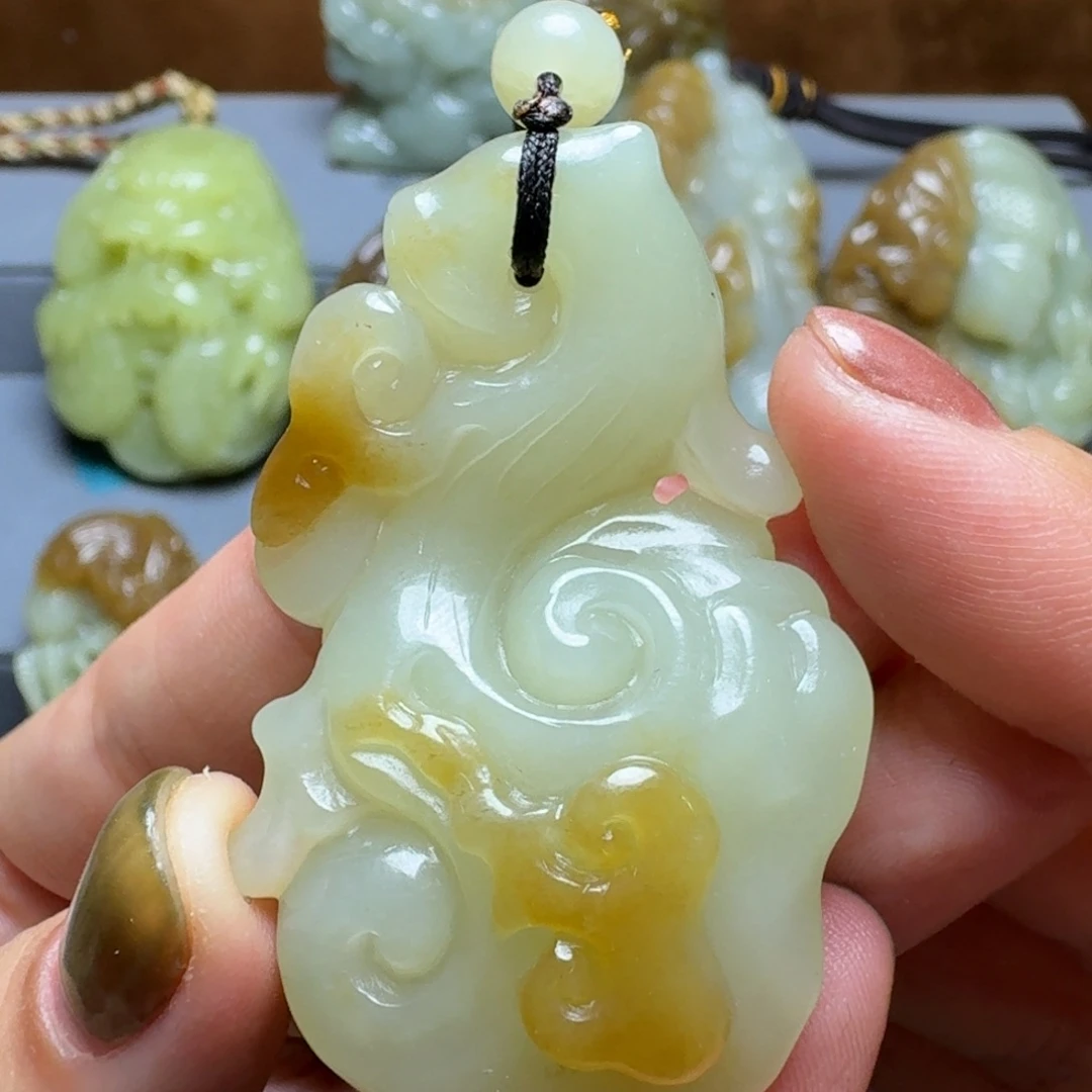喜***生颈饰未镶嵌和田玉