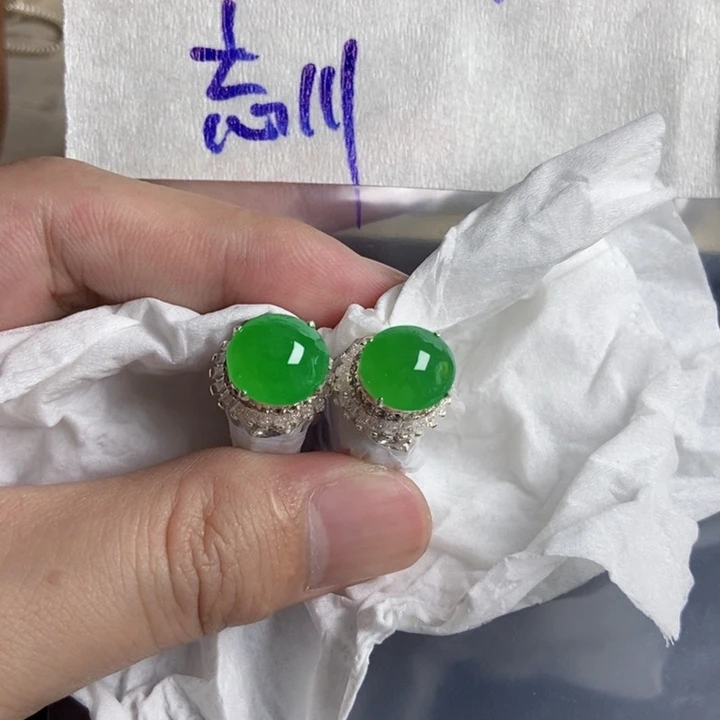 忘***水定制翡翠未镶嵌定制翡翠未镶嵌天然