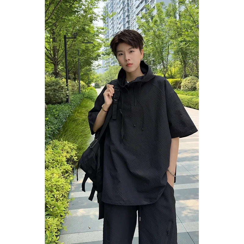 2025夏季连帽防晒短袖套装男薄款潮流时尚简约百搭休闲宽松两件套