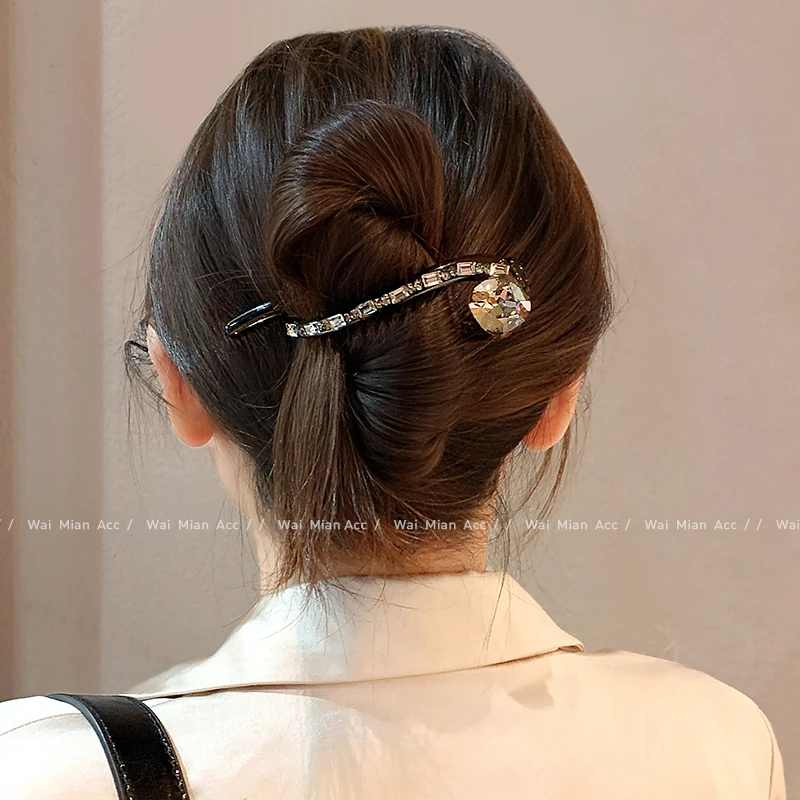 高端抓夹扭扭夹女网红轻奢镶钻盘发夹2025新款后脑勺防滑长夹头饰