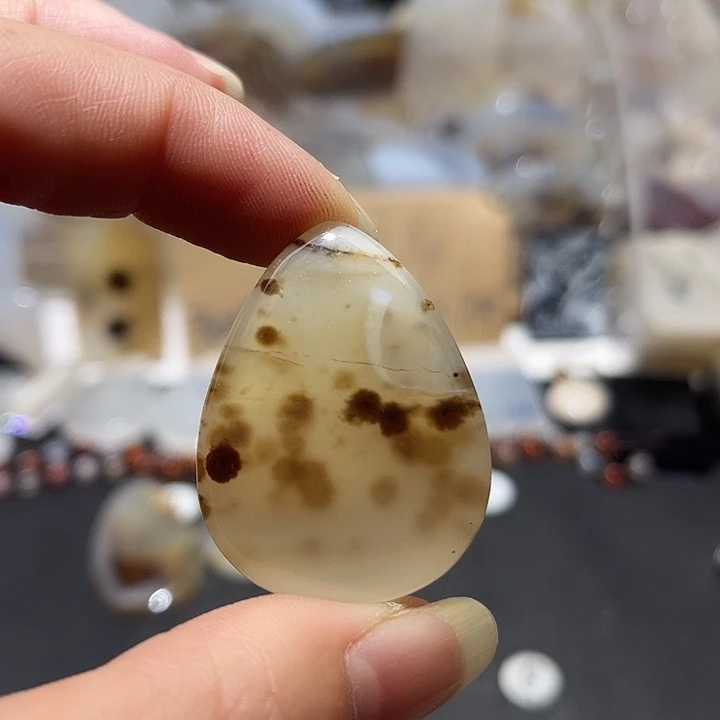 玛瑙/玉髓未镶嵌吊坠(不含链)