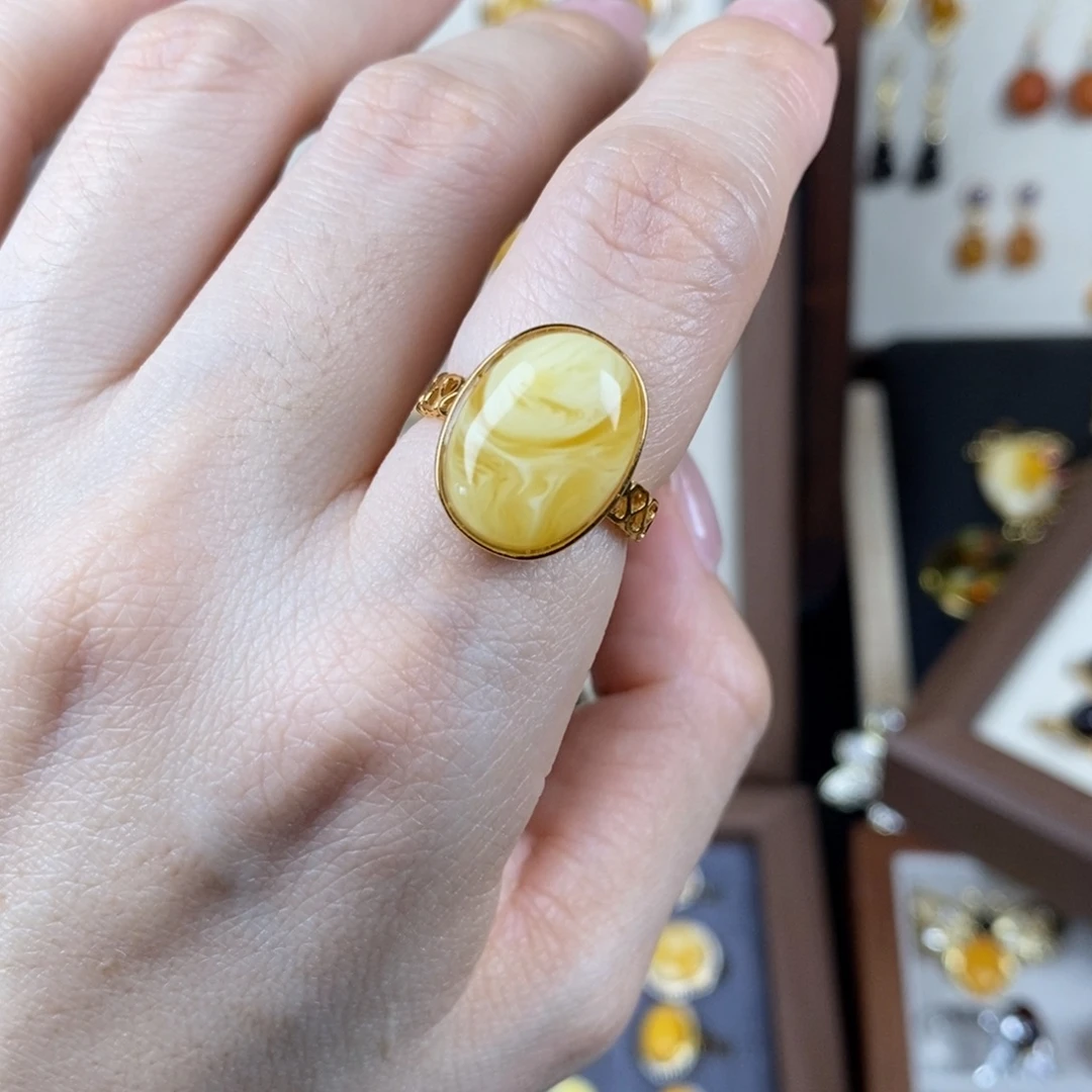 琥珀未镶嵌裸石成品