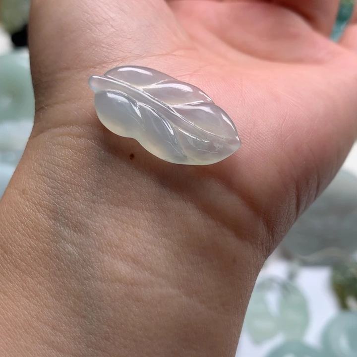 定制翡翠未镶嵌叶子