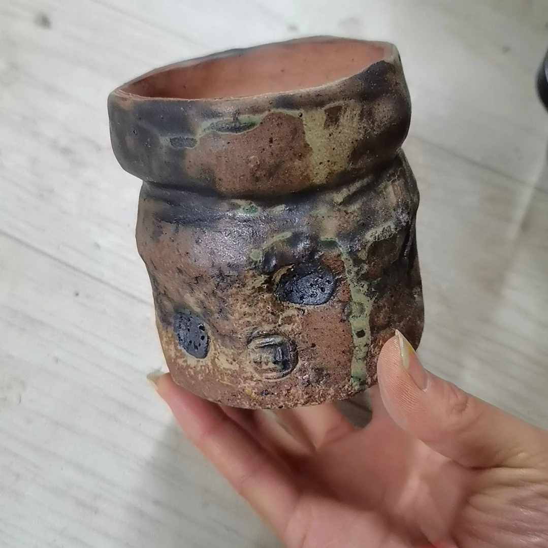 口7的老款一卌花盆