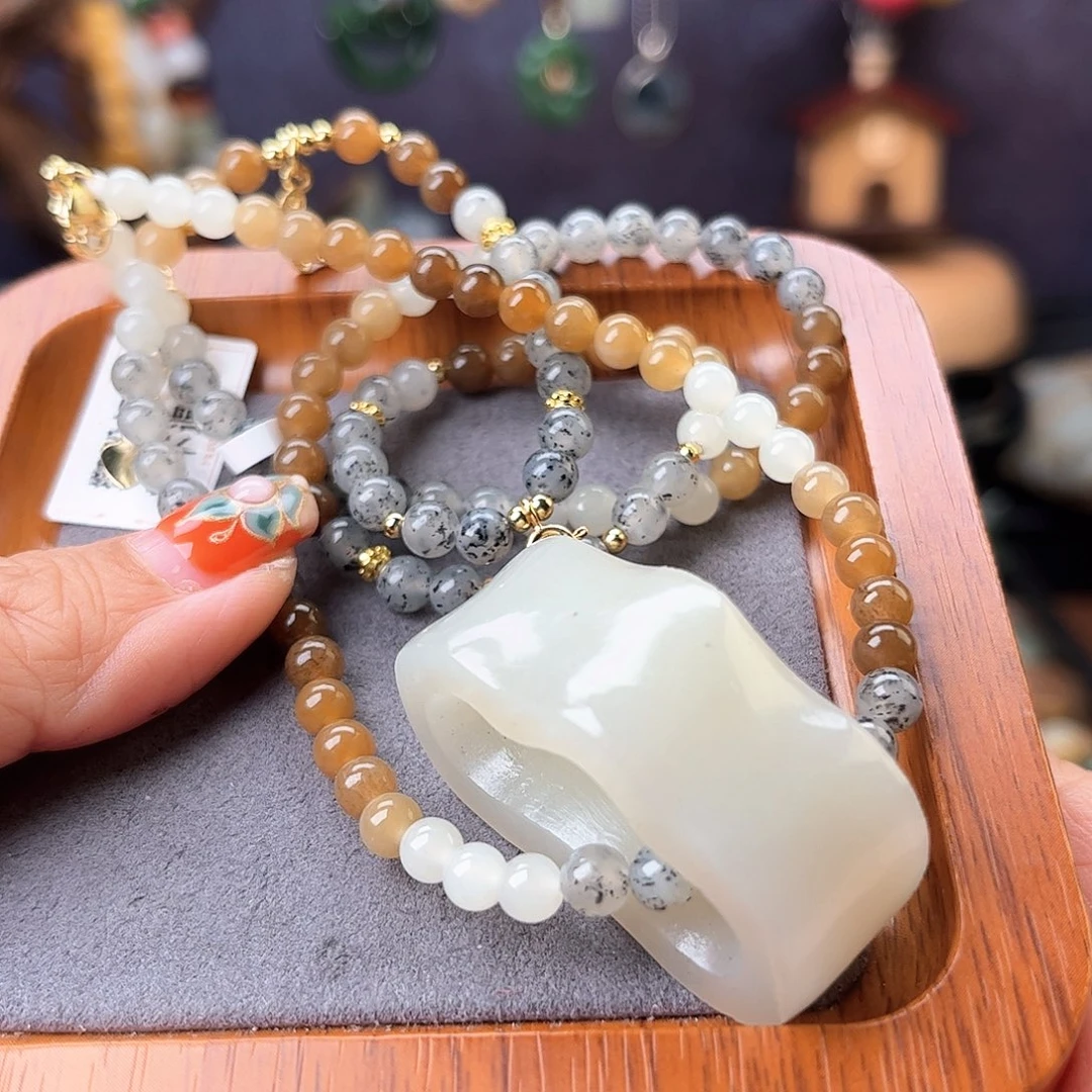 颈饰未镶嵌和田玉