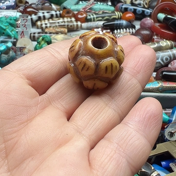 兰***堂玛瑙/玉髓未镶嵌颈饰