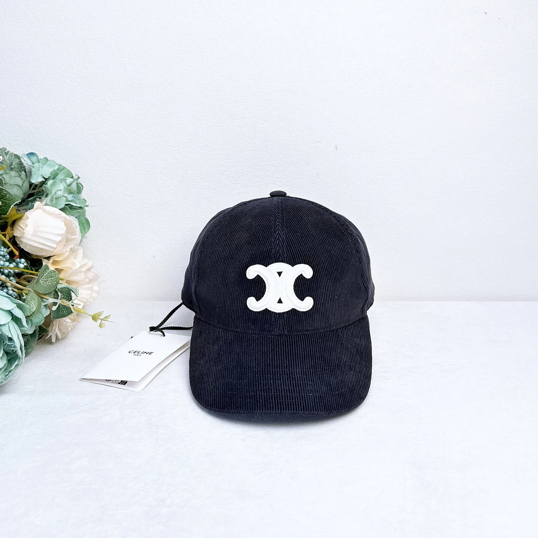 全新未使用 Celine/思琳 鸭舌帽 /M码/Xsps10004