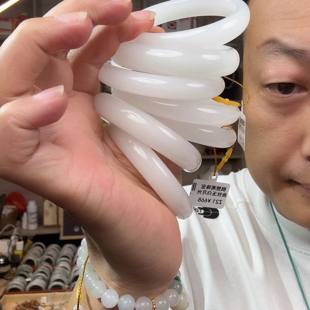 石英岩玉手镯合金