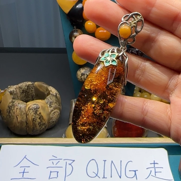 琥珀未镶嵌颈饰波兰设计款琥珀蜜蜡