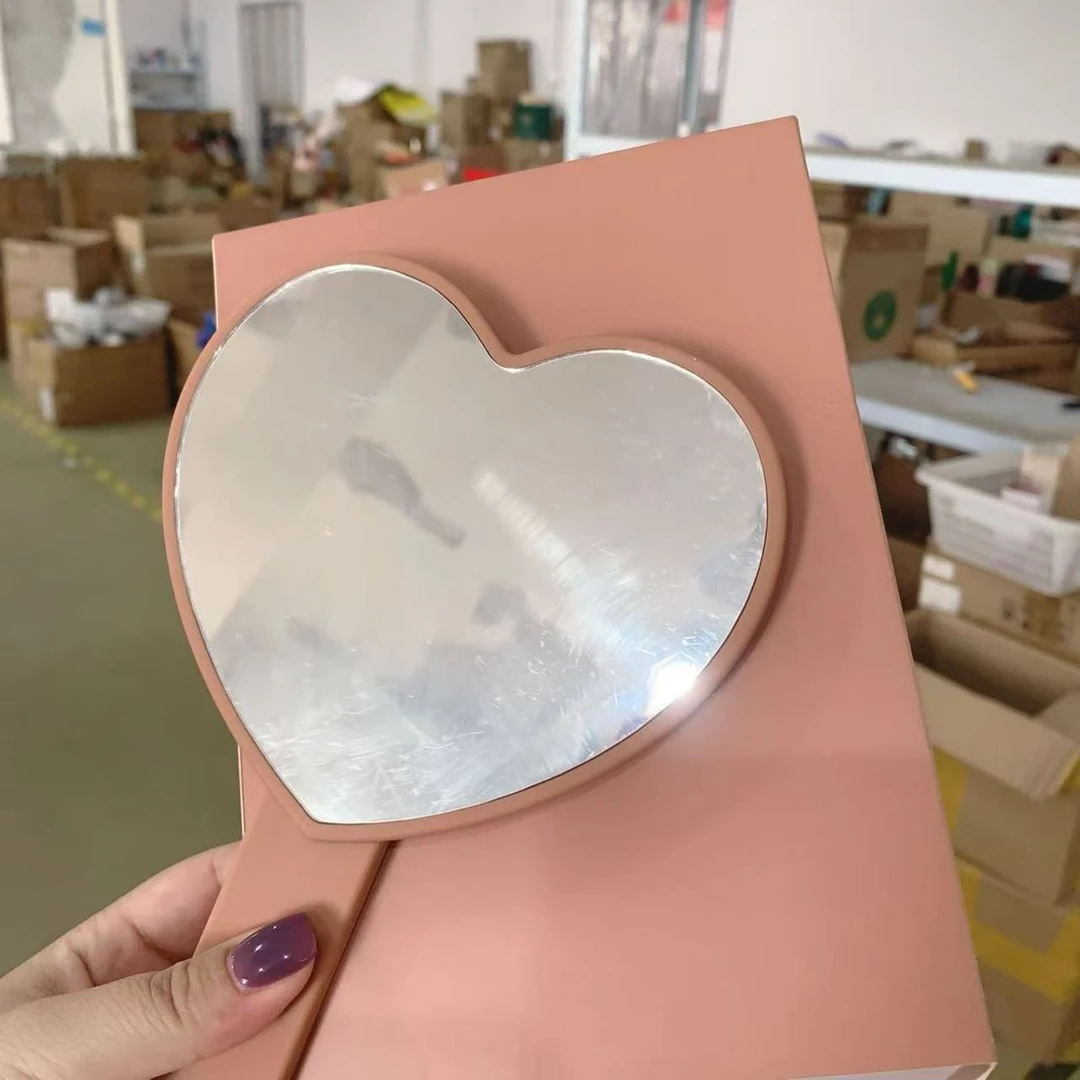 棕色爱心手持化妆镜