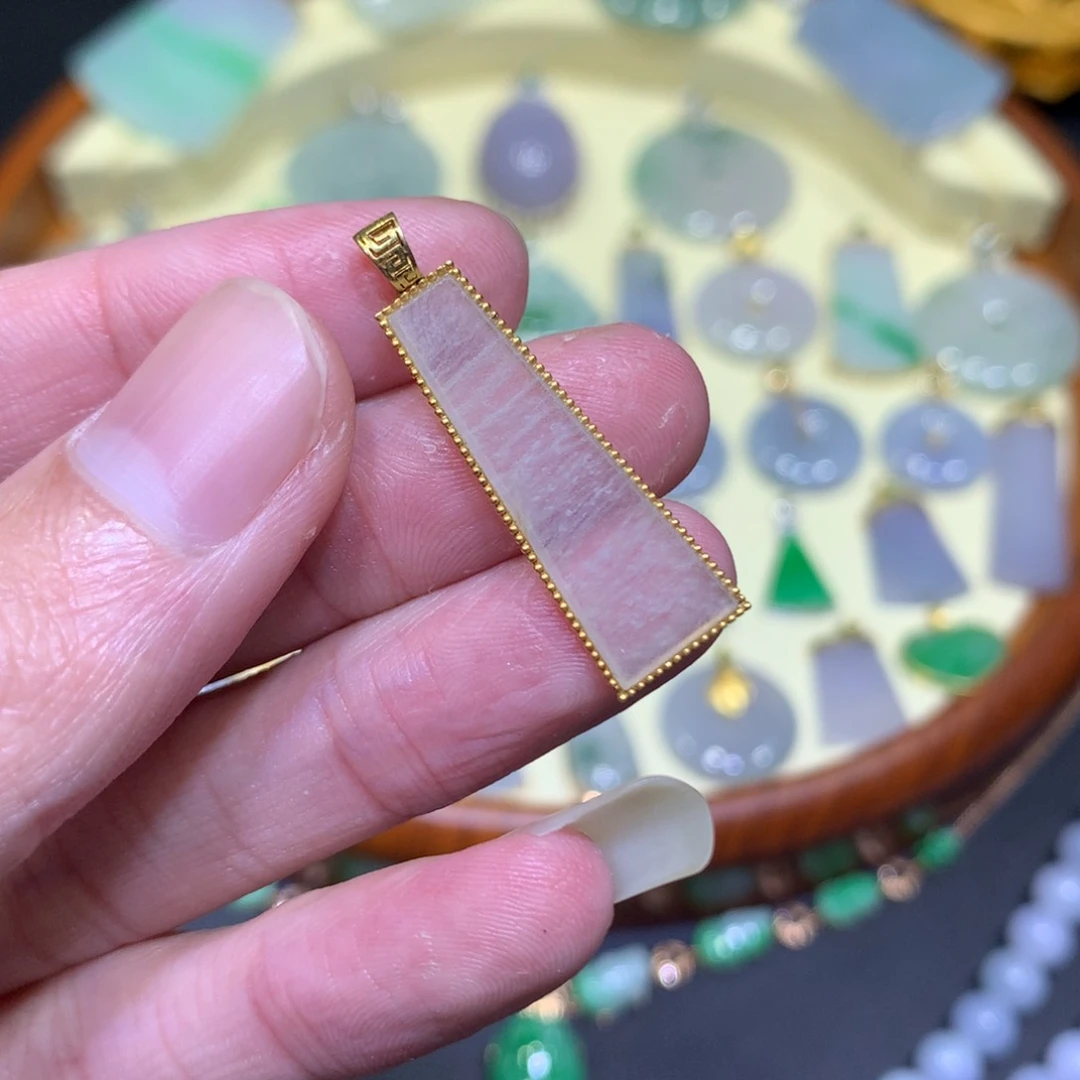 翡翠吊坠(不含链)18K金镶嵌