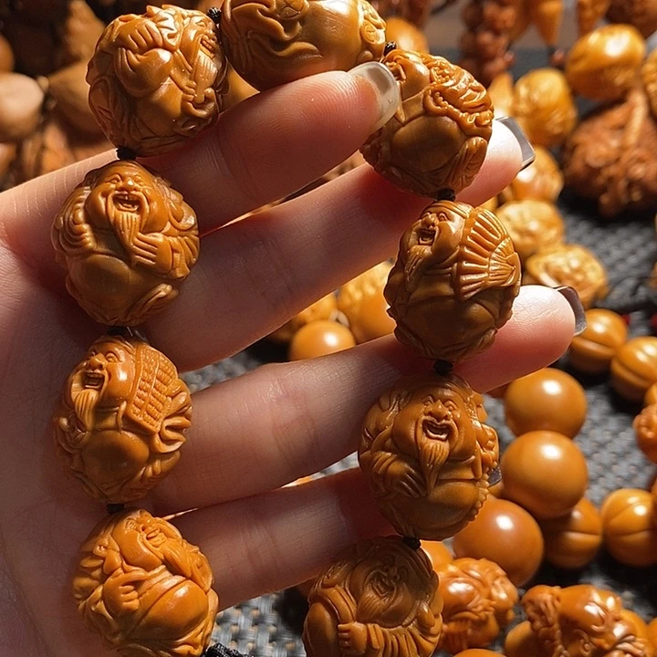 吊坠橄榄核八宝财神