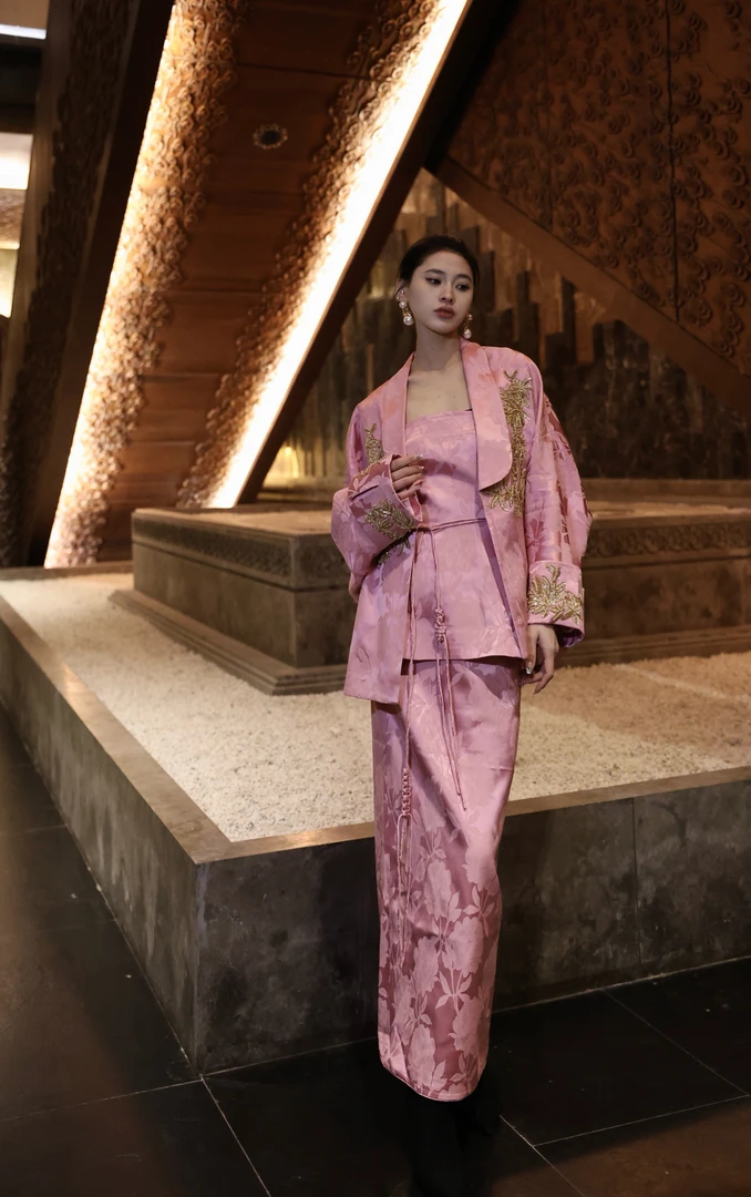 JUN BY YANG JUN胭脂桃粉半裙