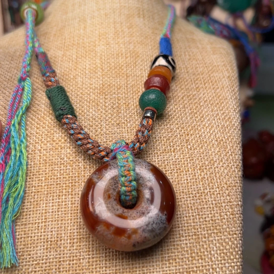 玛瑙/玉髓颈饰未镶嵌