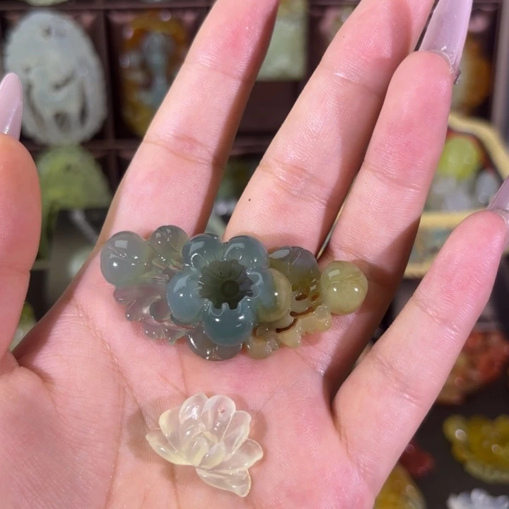 蛇纹石玉合金颈饰柠***猫随机发