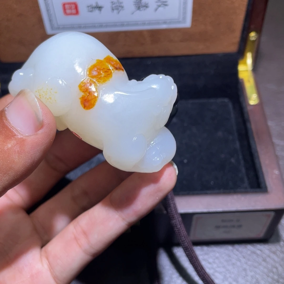 和田玉未镶嵌颈饰d2