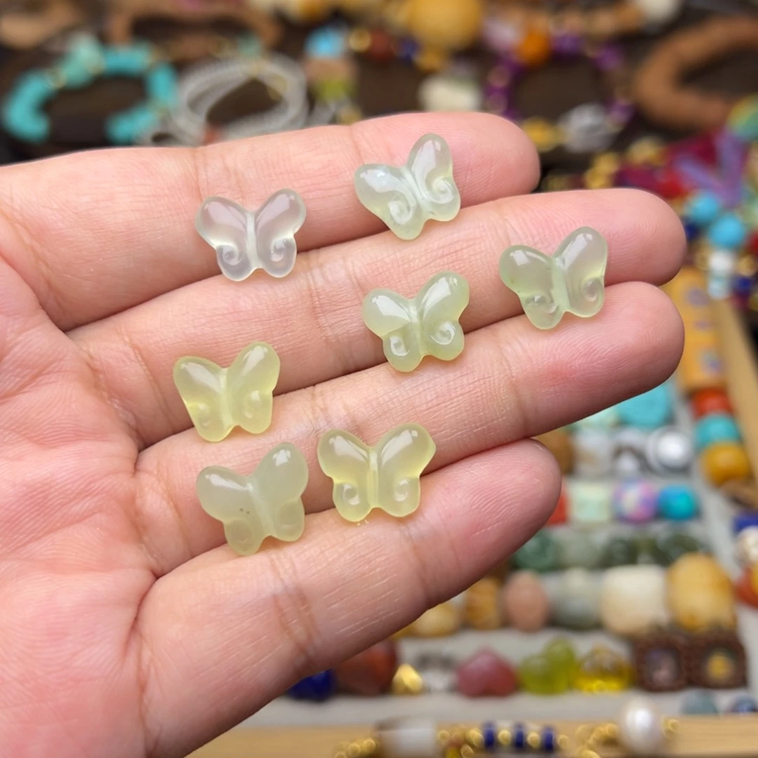 岫玉未镶嵌蝴蝶发一个