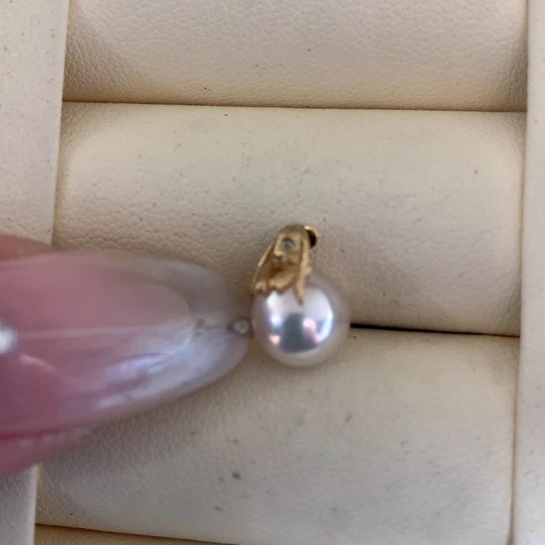 颈饰18K金镶嵌海水珍珠