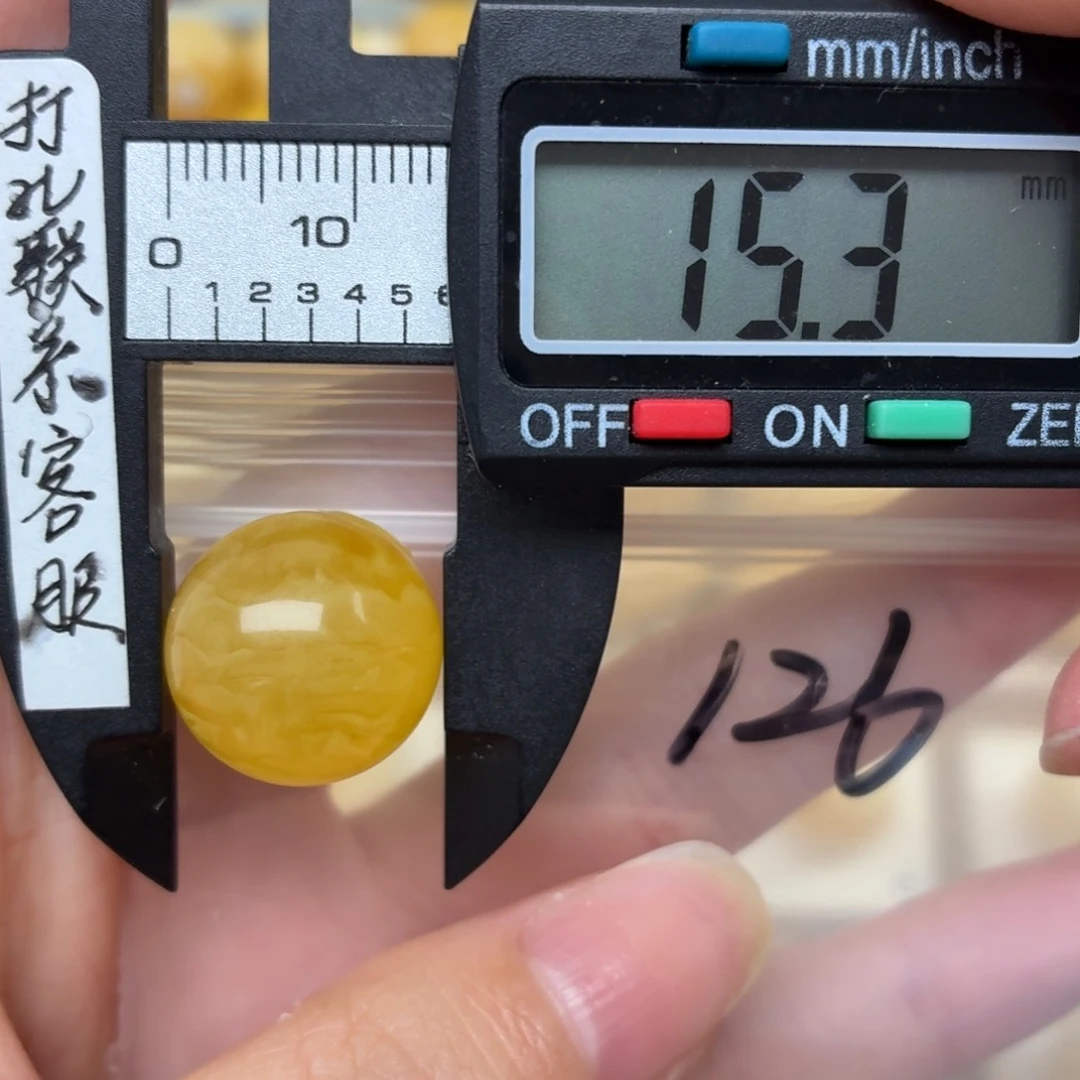 未镶嵌蜜蜡裸石蜜蜡