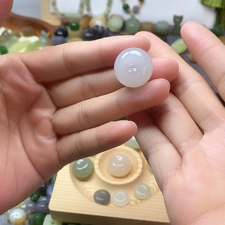 未镶嵌和田玉挂件路*