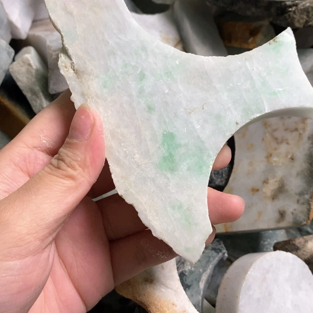 翡翠未镶嵌颈饰天然翡翠